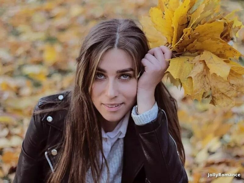 Erika, 25