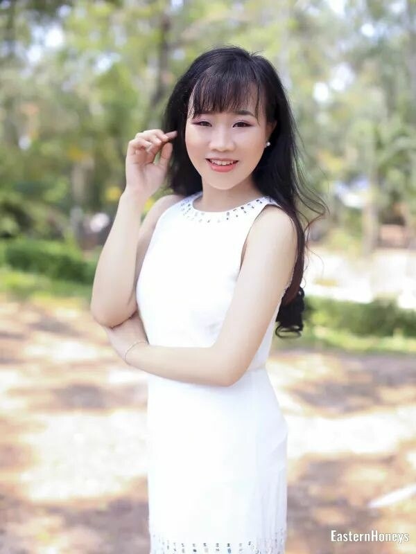 Tran Thuy Linh, 21