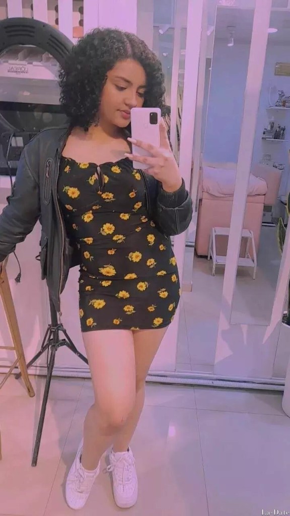 Elena, 20