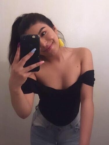 Kelsey, 19