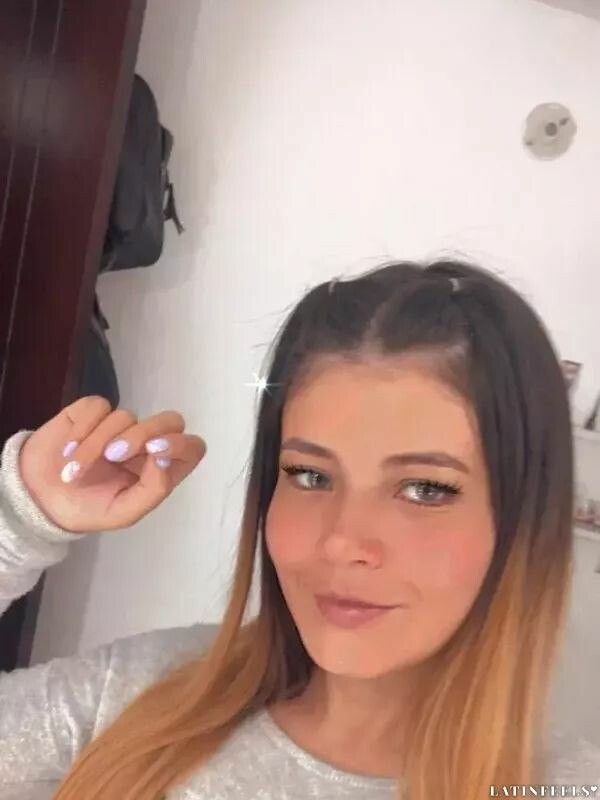 Valentina, 25