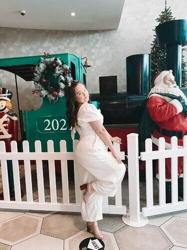 Lola, 26