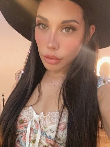 xoCasey, 24