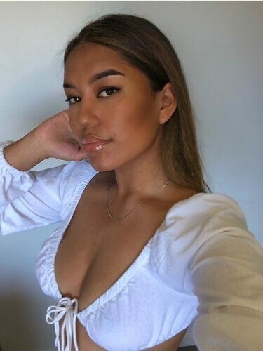 Rose Profile image 2