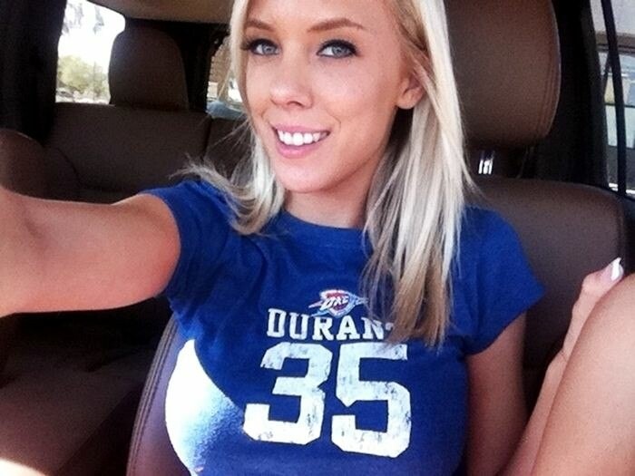 liltroublegirl, 19