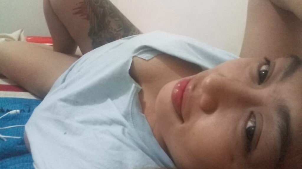CharlottePinky, 34