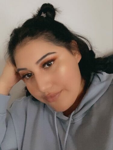 GreenEyedGoddesss_, 22