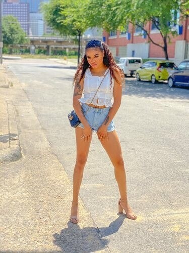 Bbygrlalana, 27