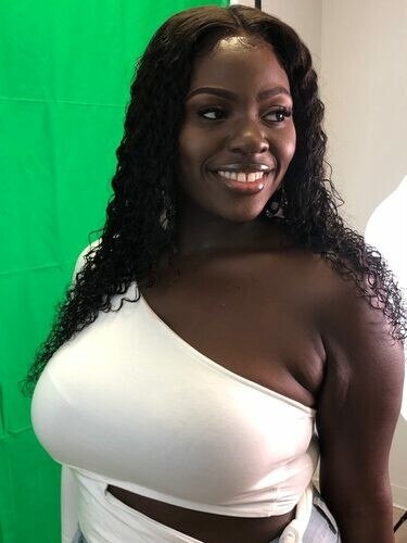 Marie, 26
