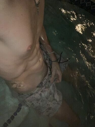 ItsAniathatonegirl, 18