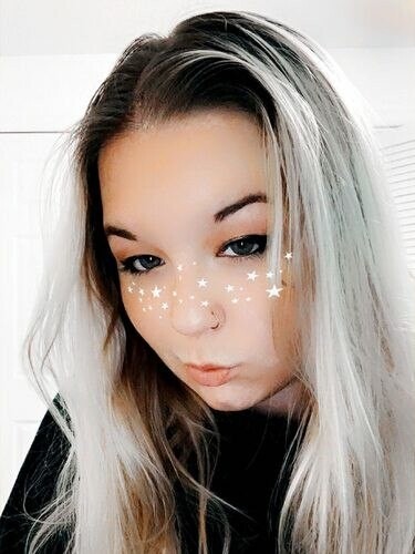 Peachyyblonde, 21
