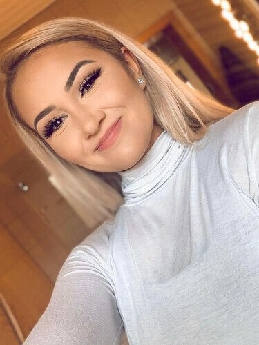 Jazzybellab, 24