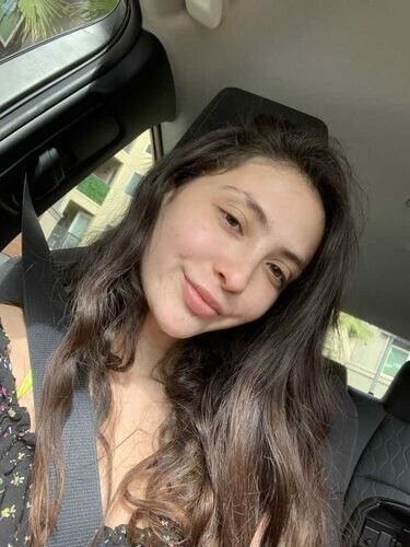 Sunshinee23, 27