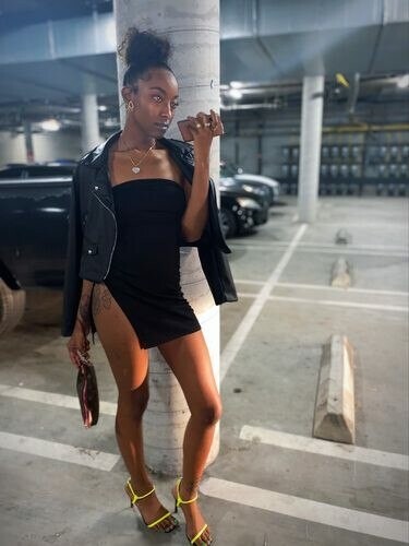 Tiff, 23