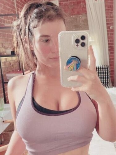 Selena, 31