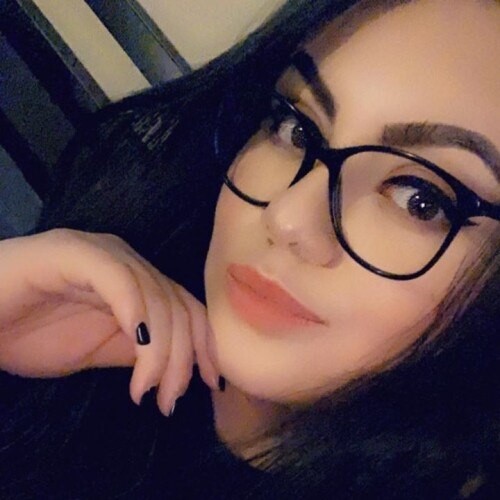 Lizzy, 27