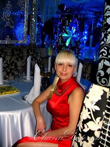 Julia, 47