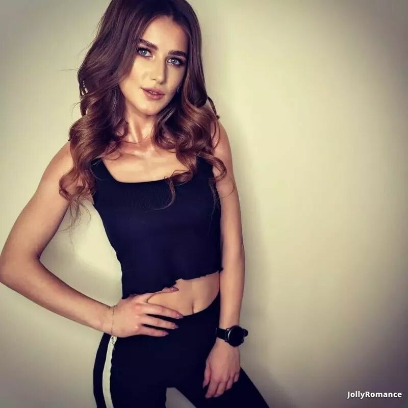 Olga, 22