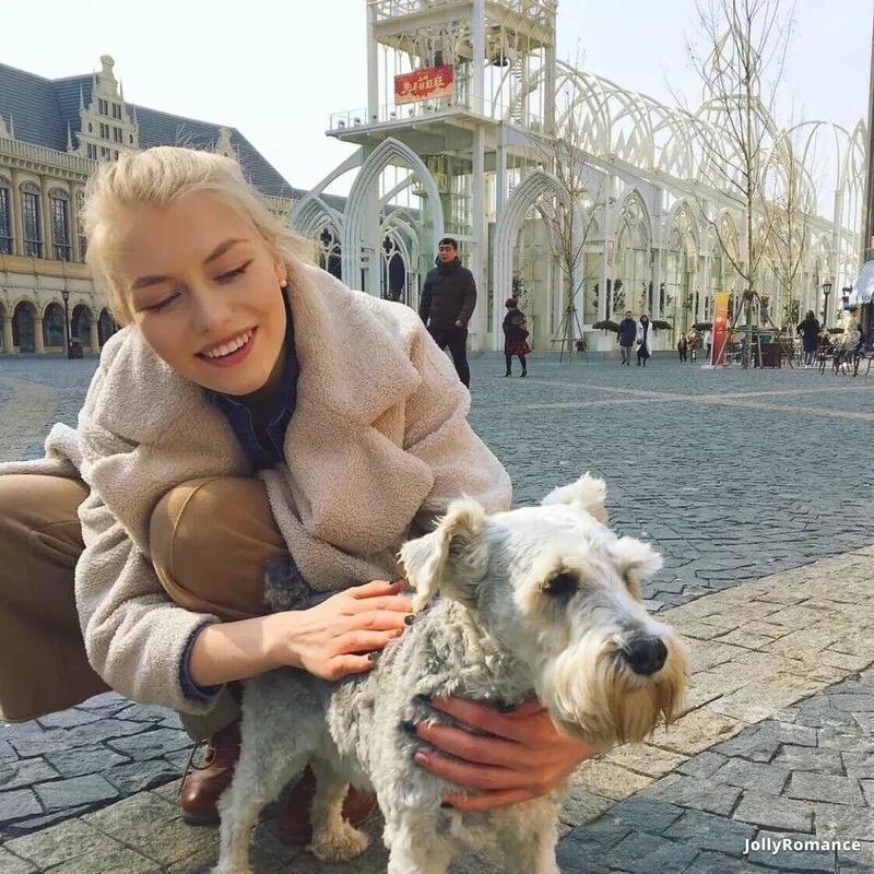 Marina, 28