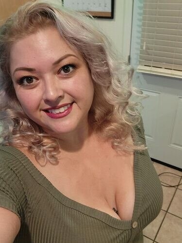 Cyndee, 37